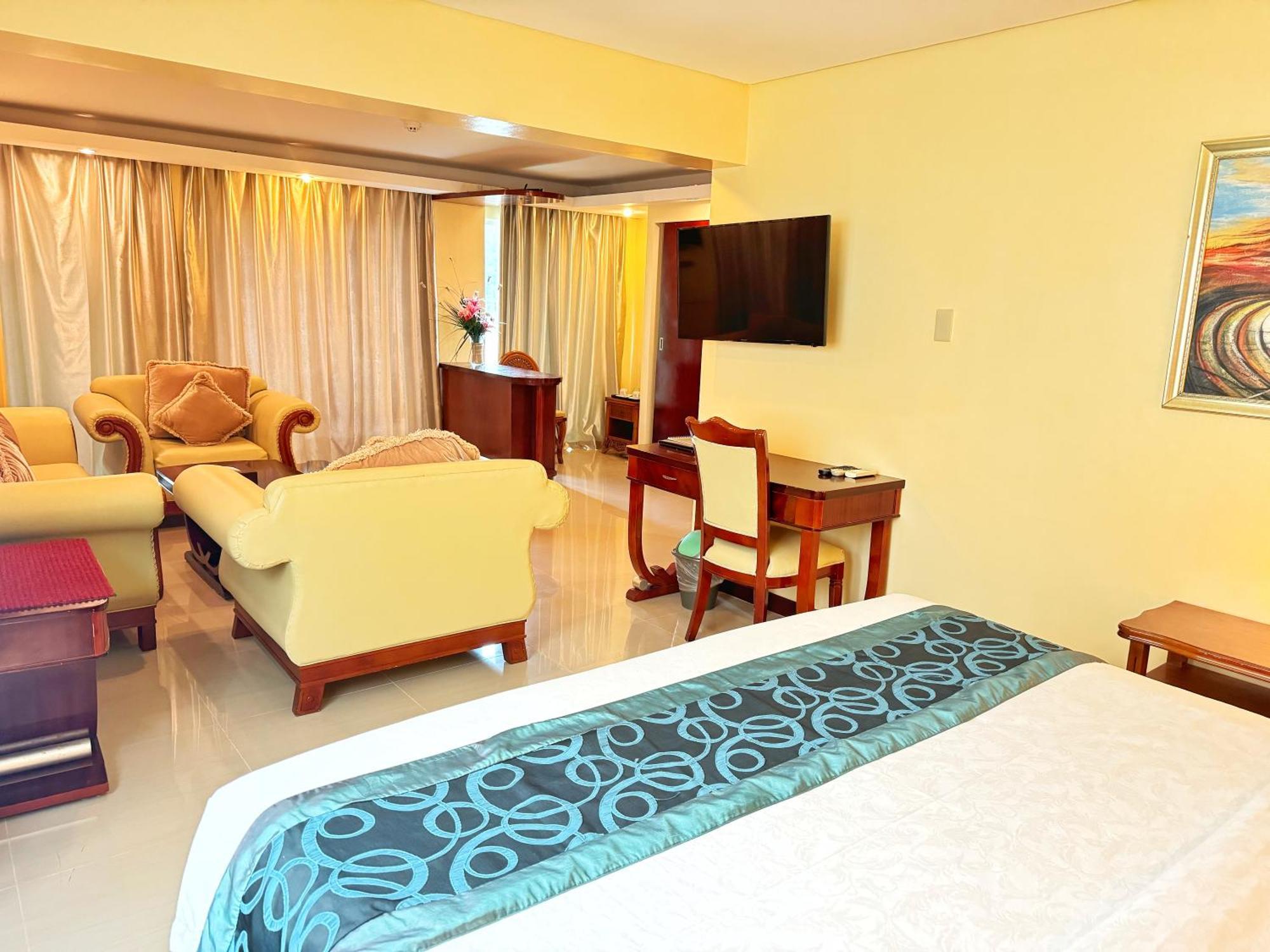 Golden Phoenix Boracay 4*