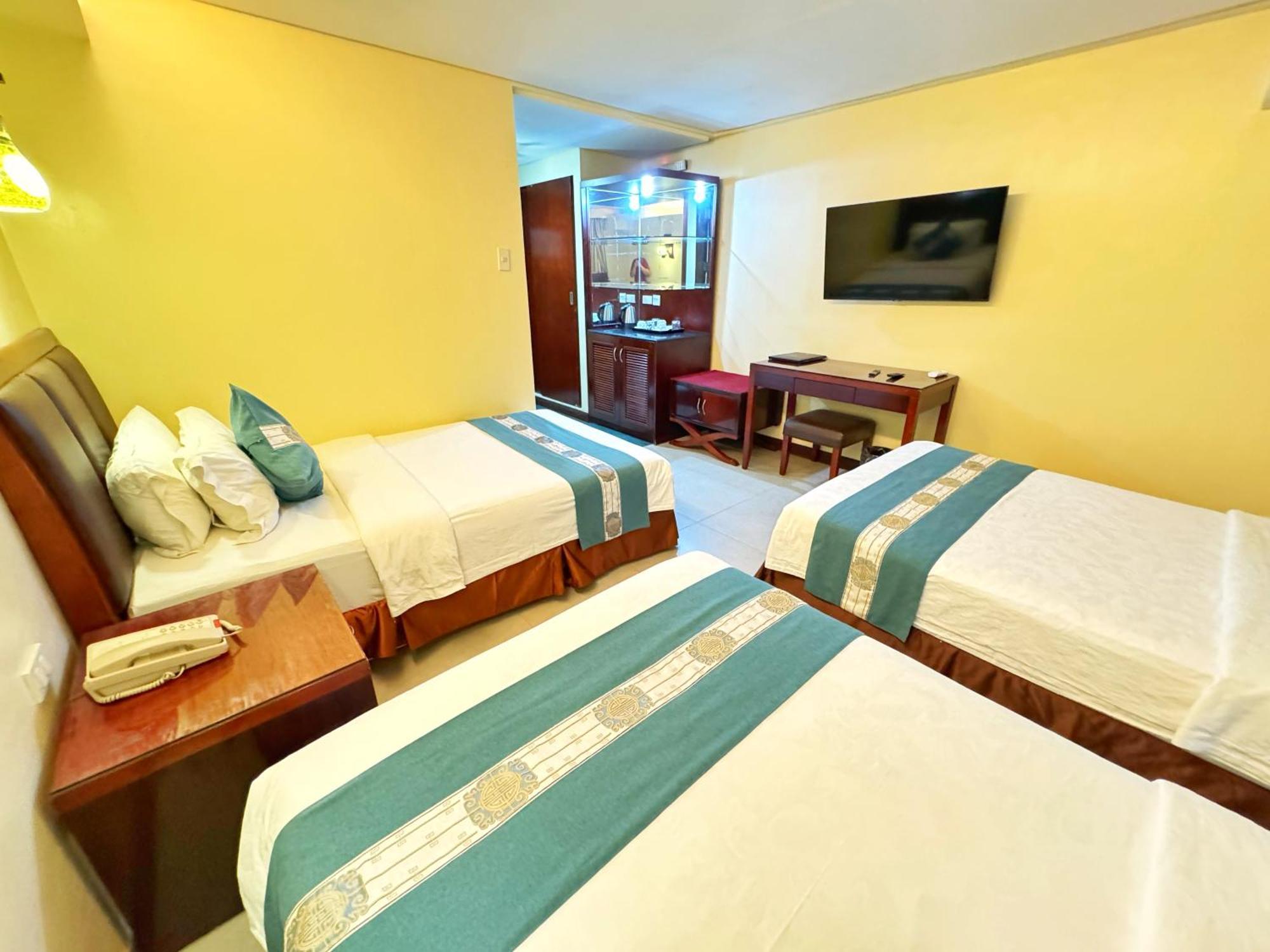 Golden Phoenix Boracay Manoc-Manoc