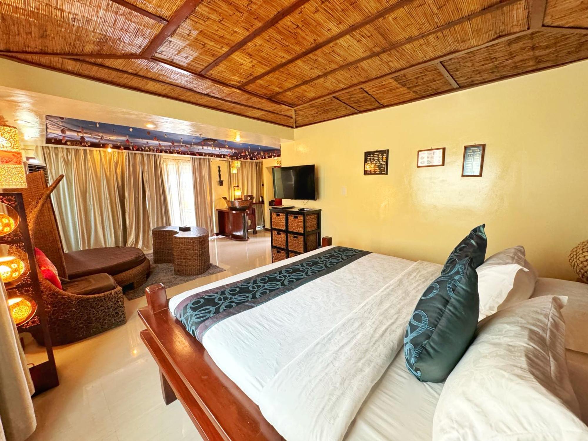 Hotel Golden Phoenix Boracay 4*
