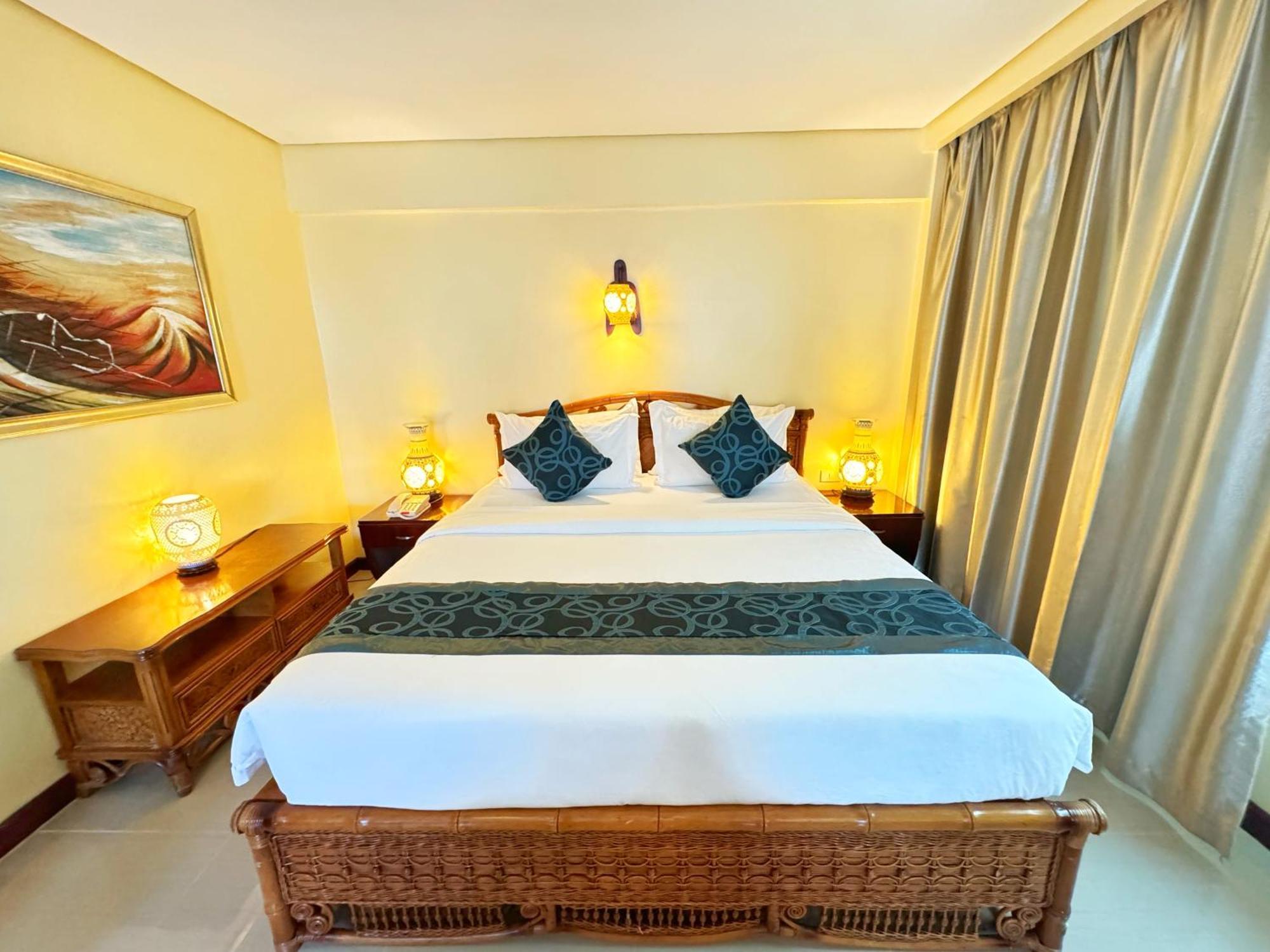 Golden Phoenix Boracay 4*