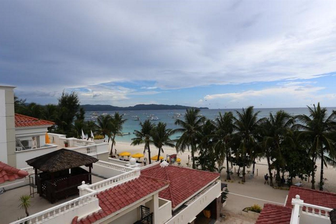 Golden Phoenix Boracay 4* Manoc-Manoc